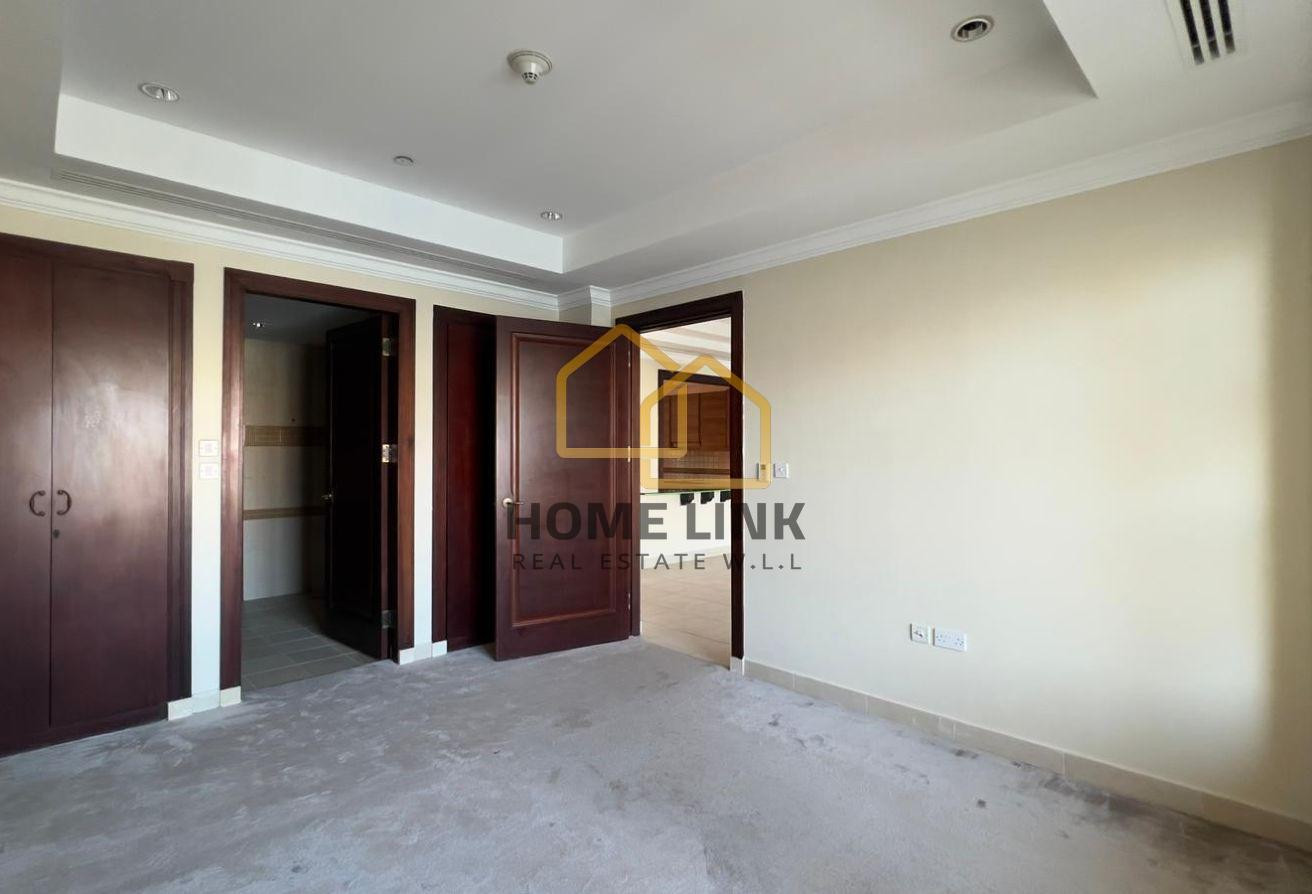 AMAZING SEMI FURNISHED 1BR TOWNHOUSE IN THE PEARL - Townhouse in One Porto Arabia