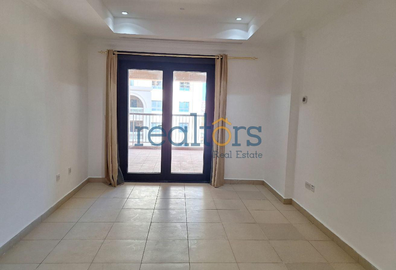 1 BED SEMI-FURNISHED 2 PARKING TITLE DEED - Apartment in West Porto Drive