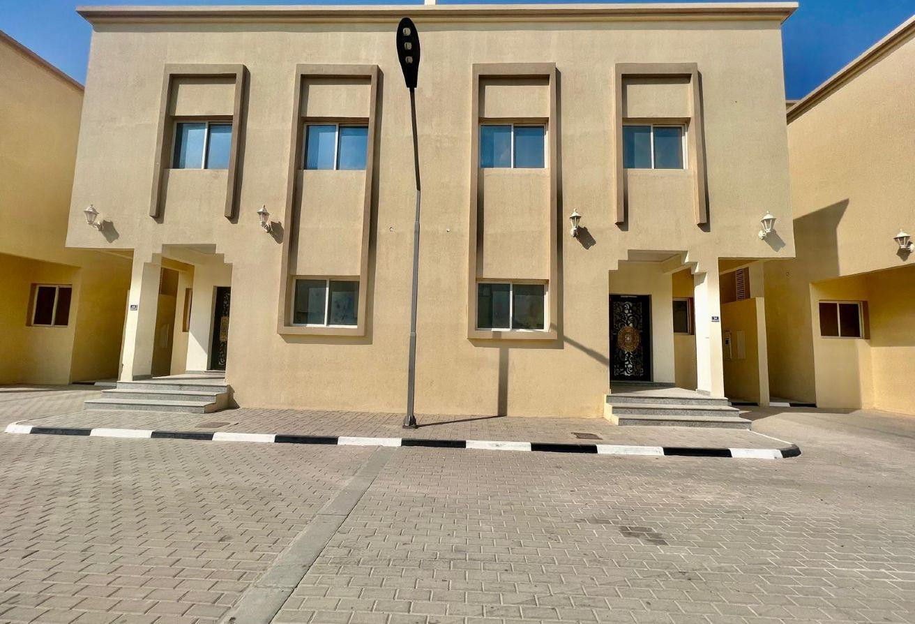 for sale_coumpound villa_4 bedrooms_brand new - Apartment in Al Sakhama