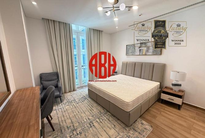 AMAZING LUXURY 3 BHK PLUS MAID ROOM IN PEARL