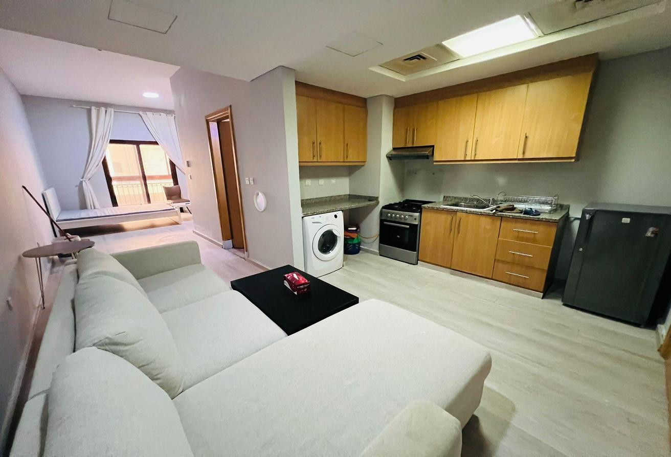 ‏Luxury 3 bedroom APARTMENT- UN FURNISHED|