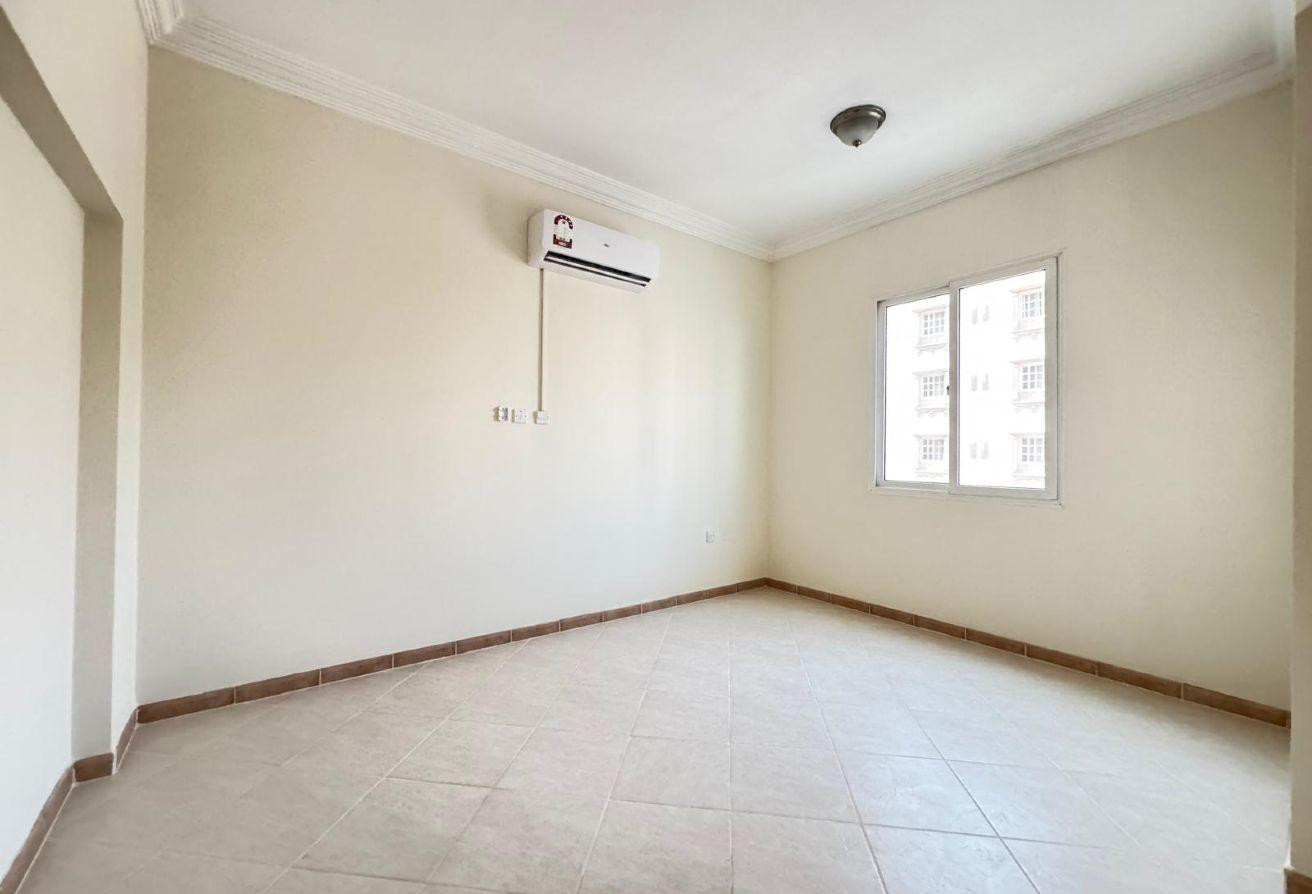 WELL MAINTAINED UF 3BHK APARTMENT WITH BALCONY - Apartment in Al Hashmi Building