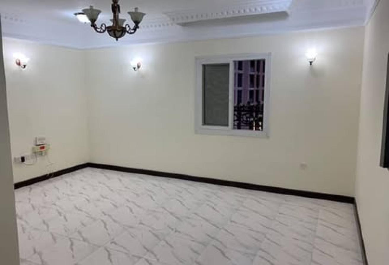 Spacious 3-Bedroom | Balcony | Covered Parking - Apartment in Fereej Bin Mahmoud