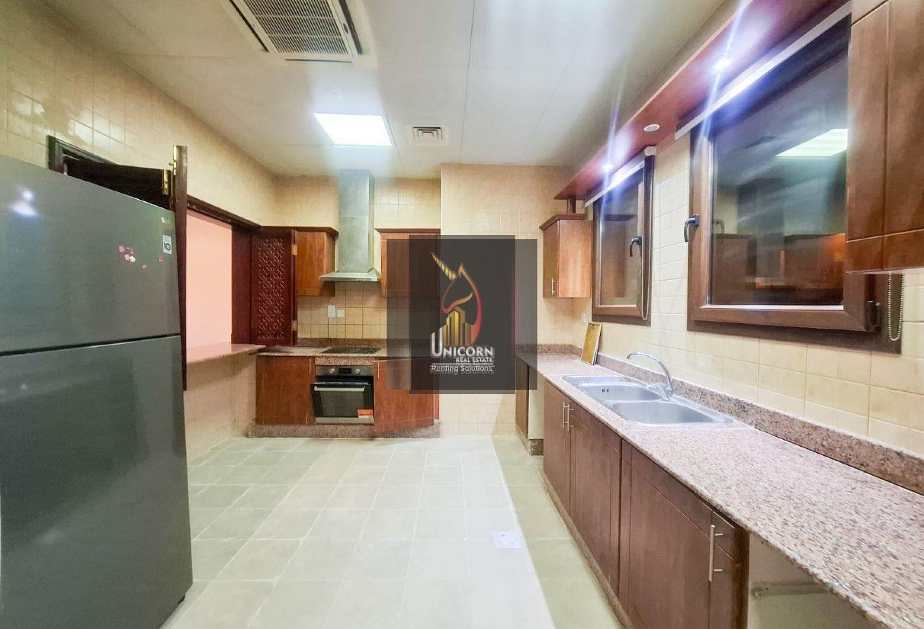 Luxury FF 4 BHK + Maid Room| Great Amenities - Compound Villa in AlMuraikh