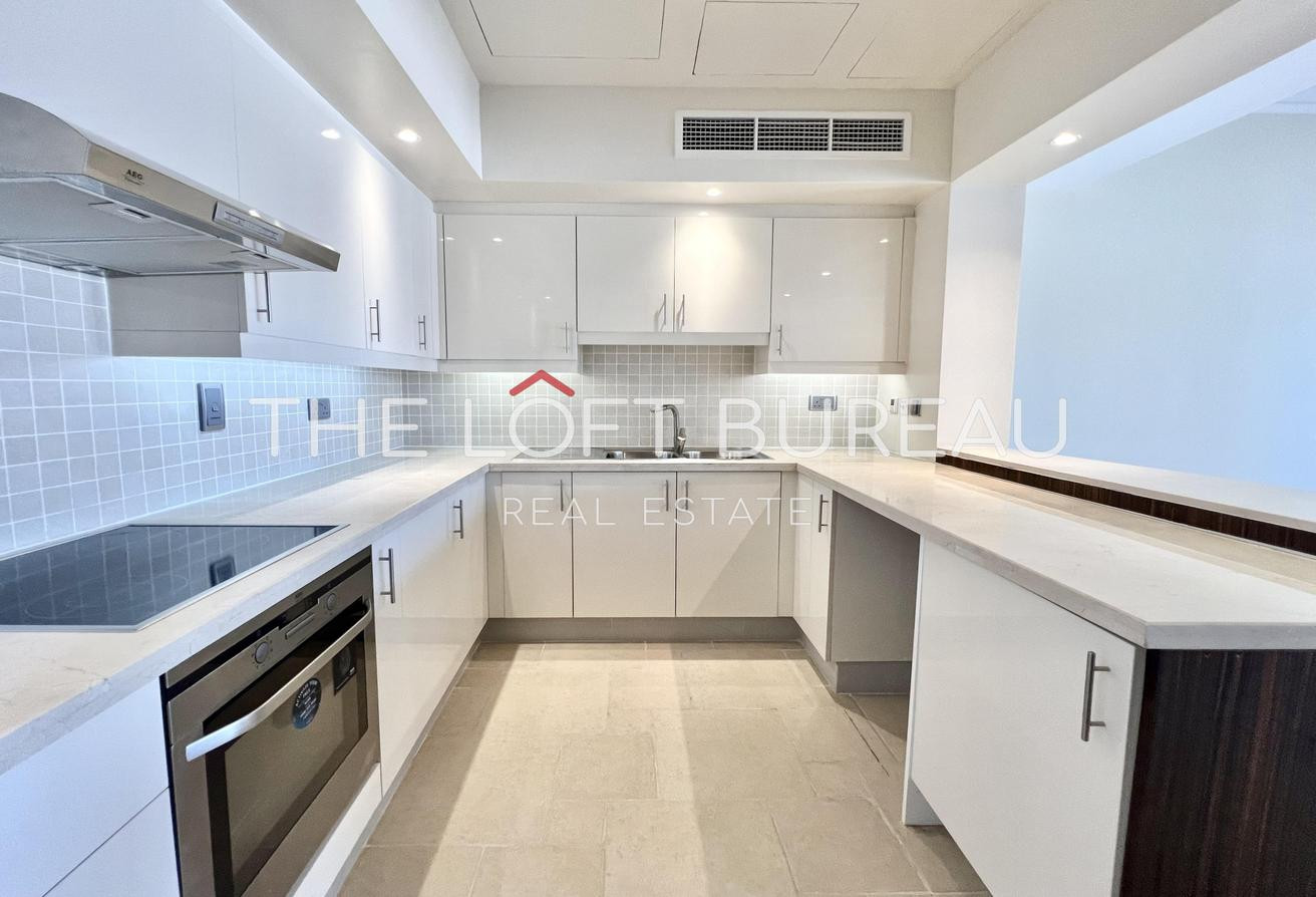 Elegant 2 BHK Townhouse | Private Beach Access - Townhouse in Venezia