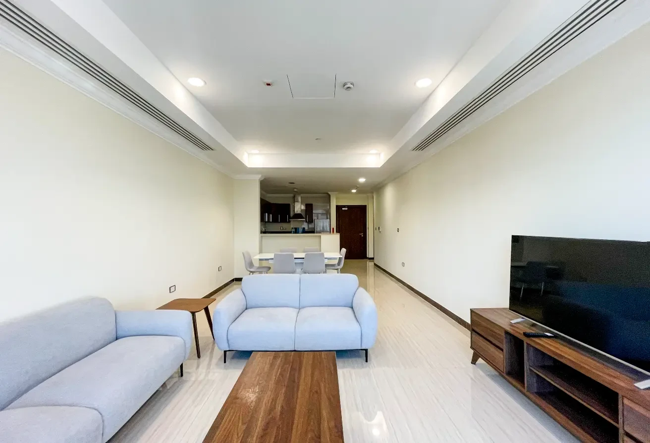 Fully Furnished | 2BHK | Balcony | Prime Location - Apartment in Doha