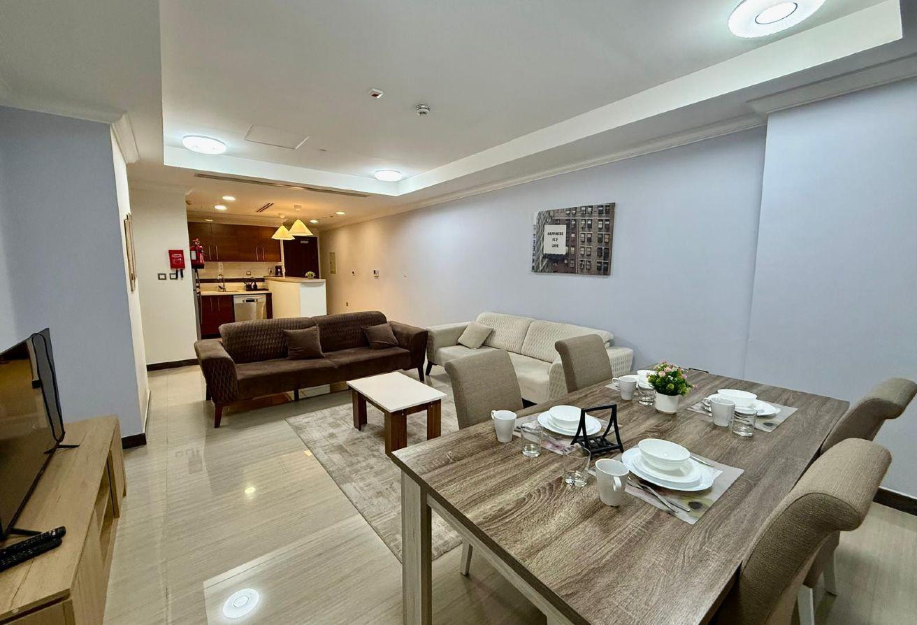 SPACIOUS AND CLEAN / ONE BEDROOM / WITH TERRACE - Apartment in East Porto Drive