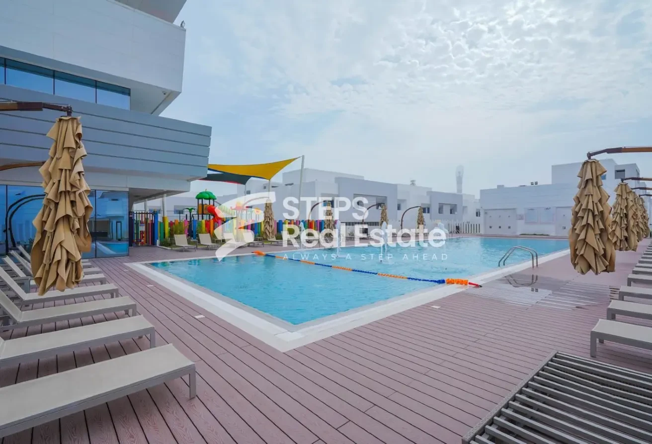Luxury 5-Bedrooom Villa in Al Raayan - Compound Villa in Les Roses Compound 3