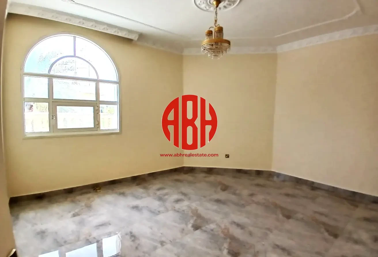 STAND ALONE VILLA | HUGE 5 BR + MAID| PRIVATE POOL - Villa in Onaiza Street