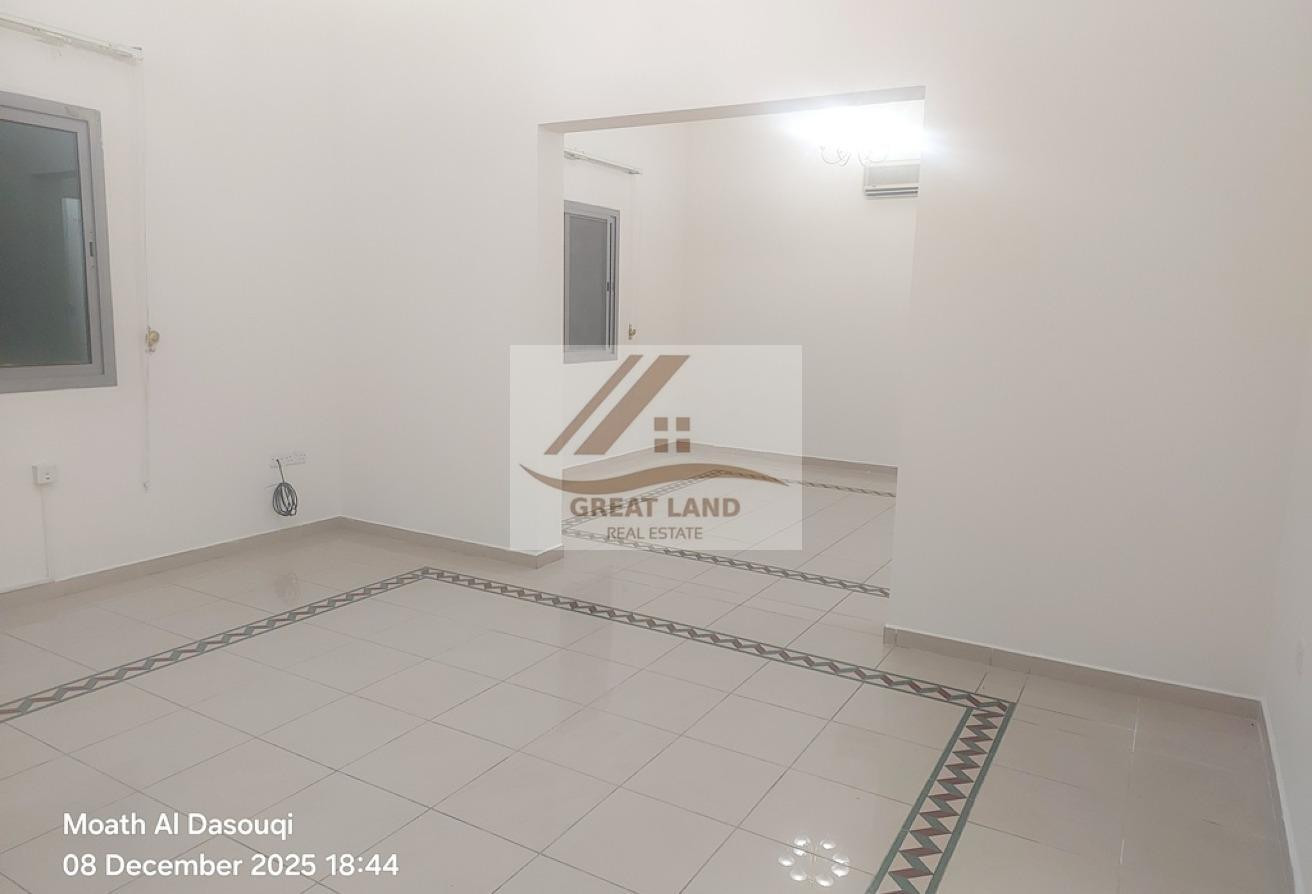Huge 3BHK Flat For Rent In Old Airport Area - Apartment in Oqba Bin Nafie Street