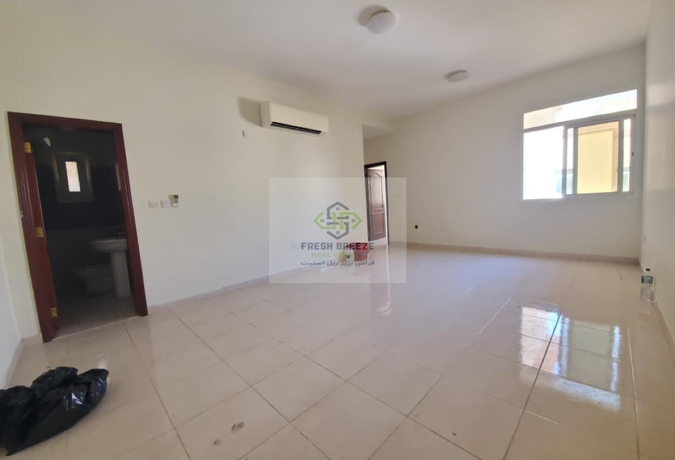 LOW PRICE | AMAZING 3 BHK SEMI FURNISHED APARTMENT