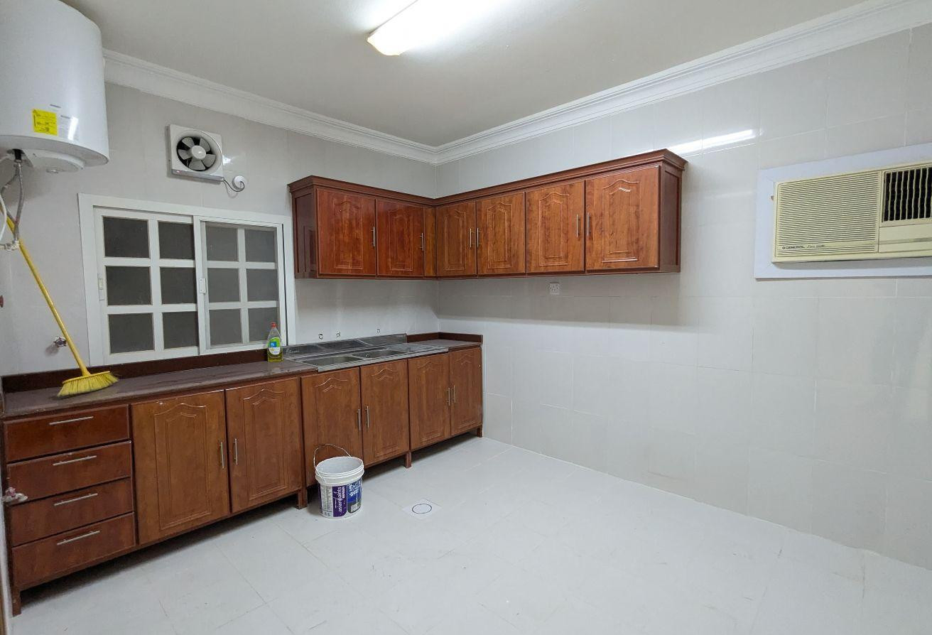 Very Spacious | 3BHK With balcony For family - Apartment in Najma 28