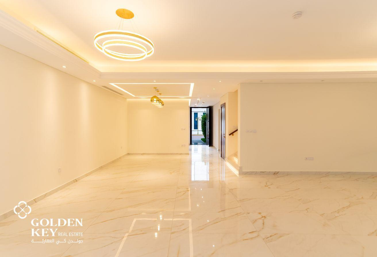 NO COMMISSION | Large Layout | 6BR+Terrace Villa