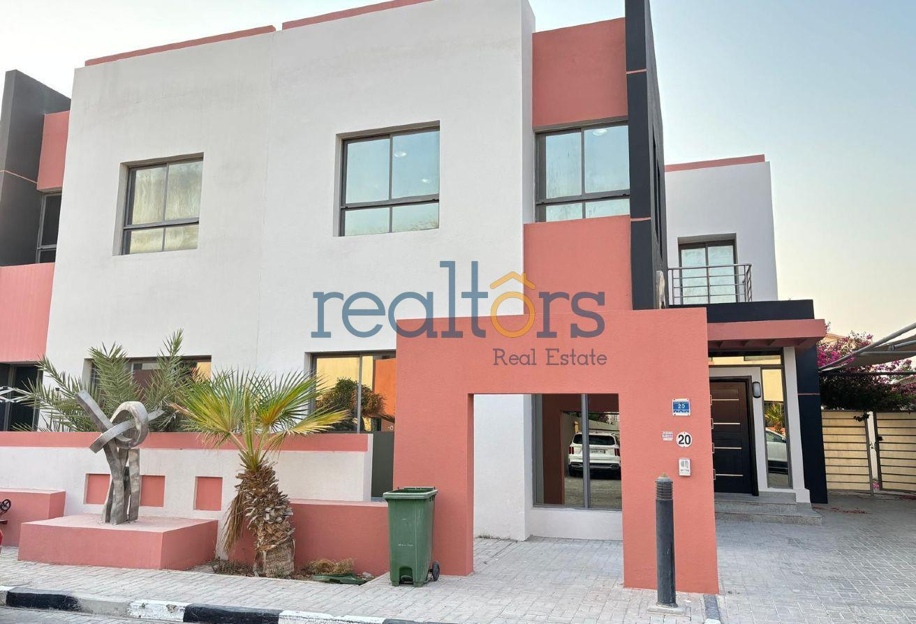 Spacious Compound Villa | Family-Friendly Living - Compound Villa in Mamoura 18