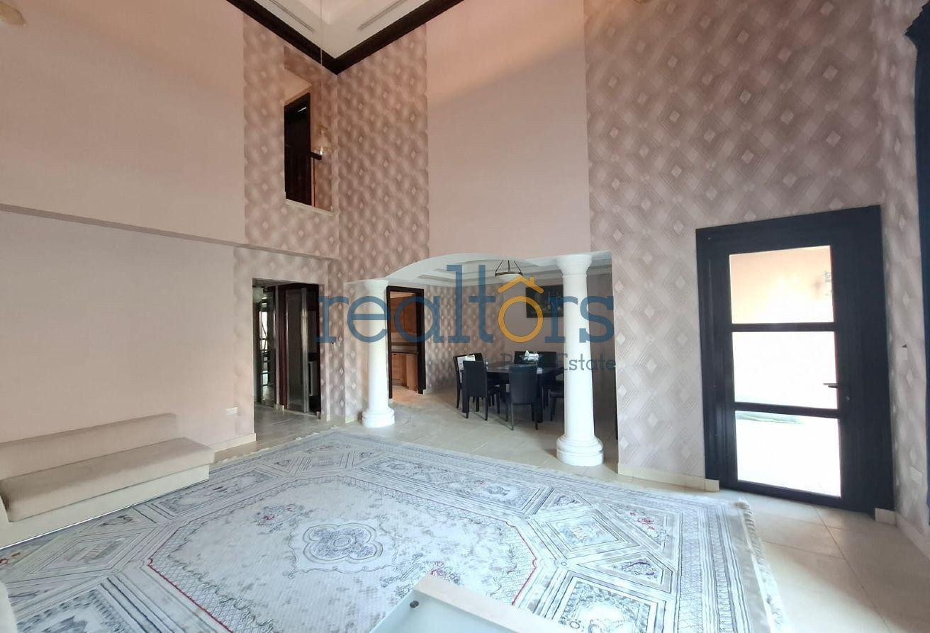 Beautiful Townhouse 4 plus maid with amenities - Compound Villa in Porto Arabia Townhouses