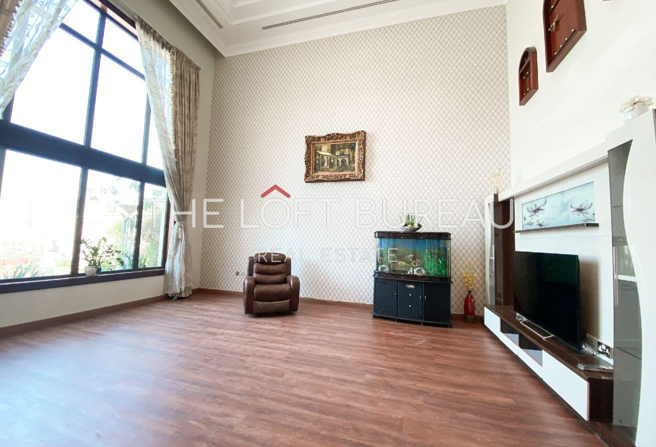 Lovely 4-Bedroom Townhouse with Marina View - Townhouse in West Porto Drive