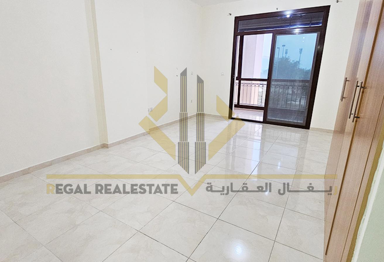 Elegant Studio with balcony | including utilities