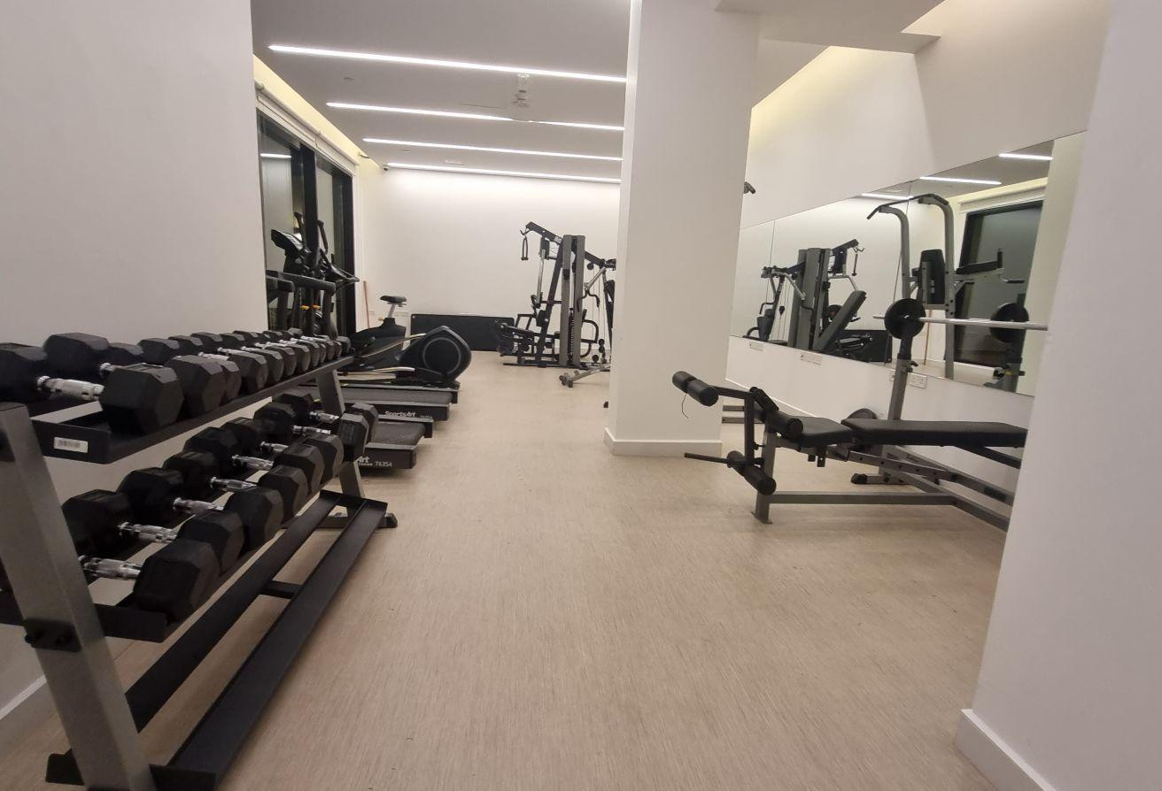 1 BHK FF Hotel Apartment in Ramada signal 5500 QR - Apartment in Rawdat Al Matar