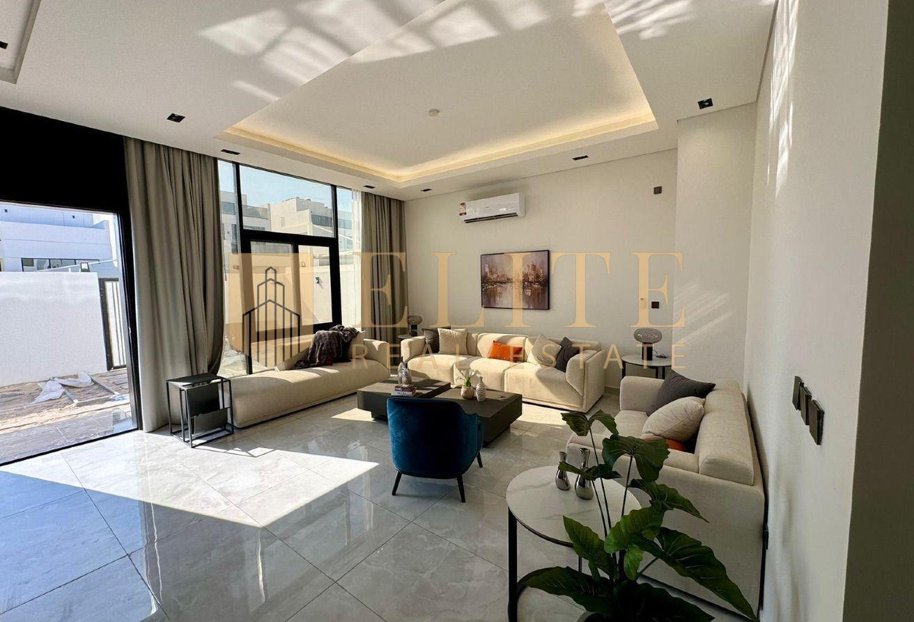 Signature 5-Bedroom Villa with Premium Finishes - Villa in Al Hadara Street