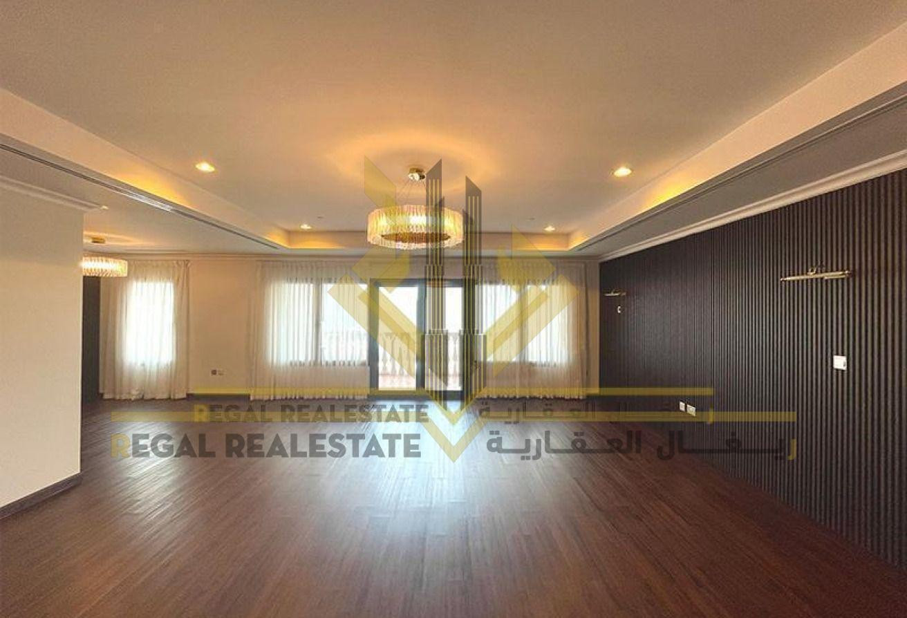 3+maid For Sale in Porto Arabia INC Gym and Pool - Apartment in East Porto Drive