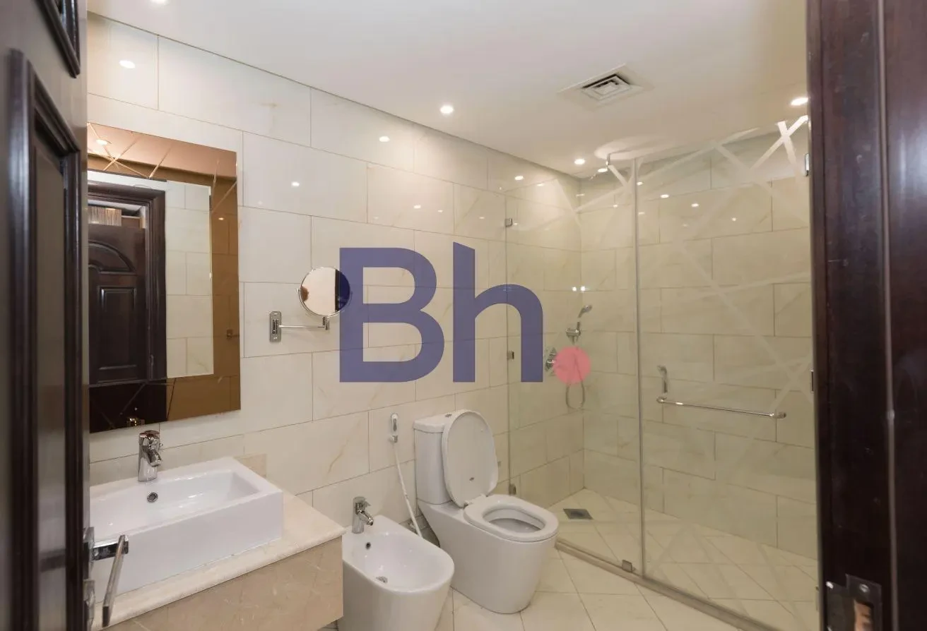 COZY 3BRS | VIVA BAHRIYA | SEMI-FURNISHED - Apartment in West Porto Drive