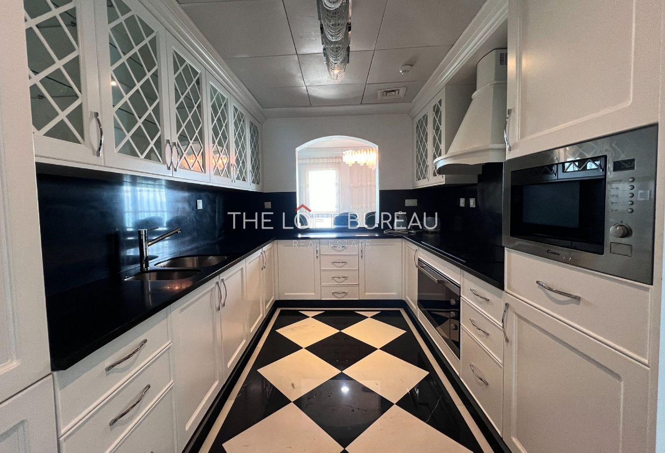 LUXURIOUS 3 BEDROOMS APARTMENT WITH FULL SEA VIEW - Apartment in West Porto Drive