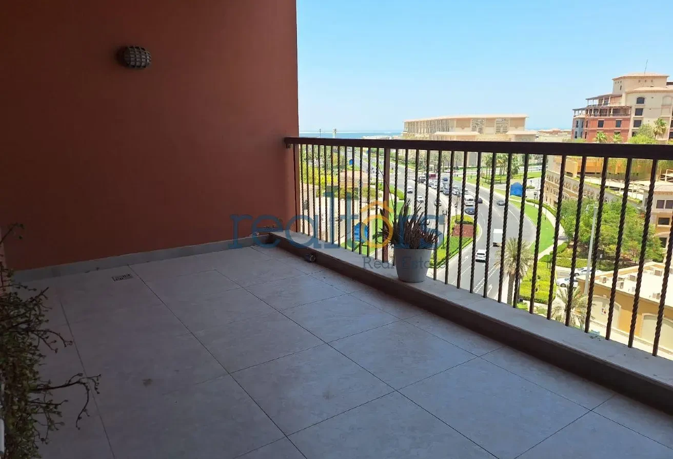 Elegant and compact 2 bedroom unit. Great location - Apartment in Tower 21