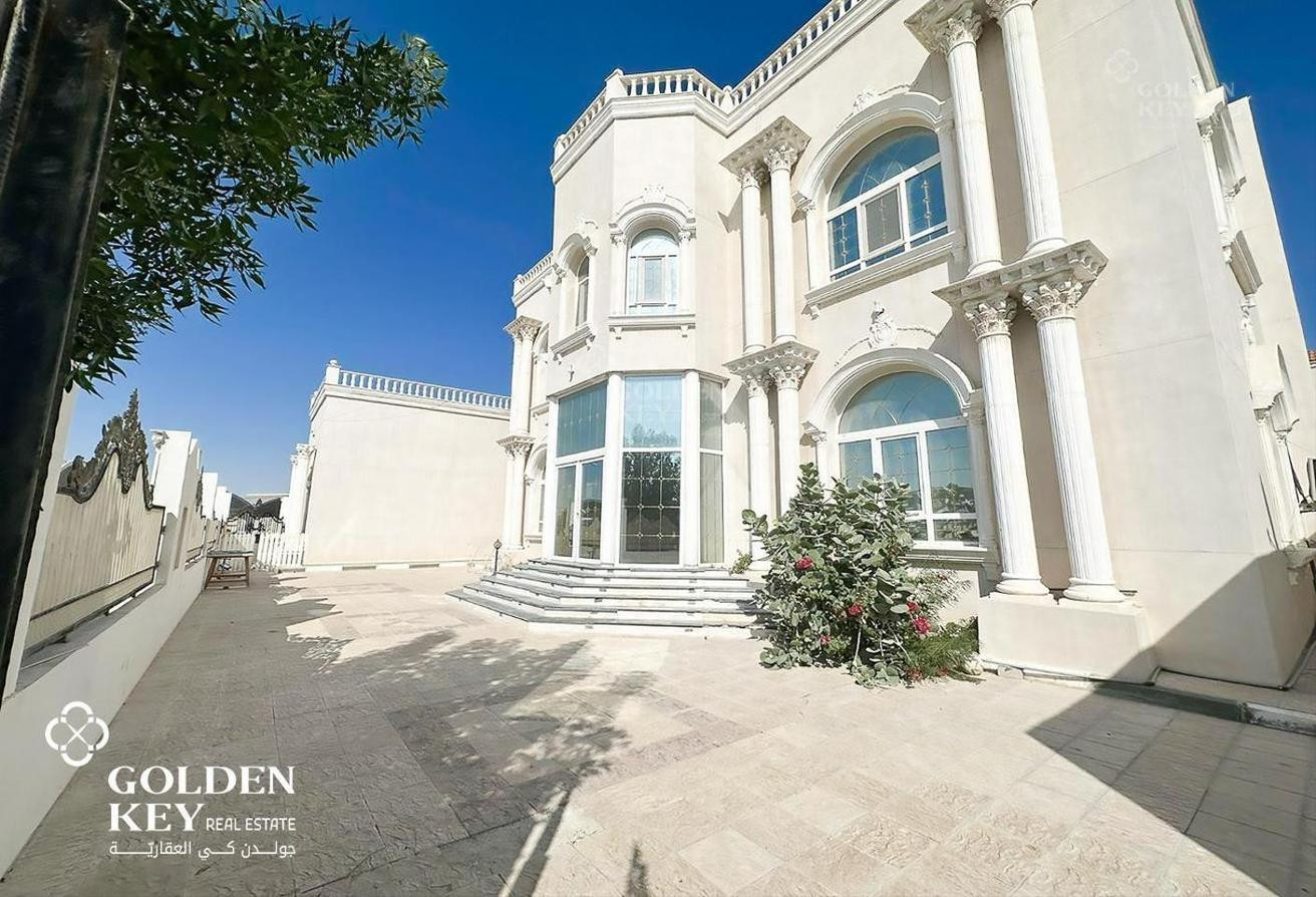 High End | A Great Investment | With Majles - Villa in Ain Khaled