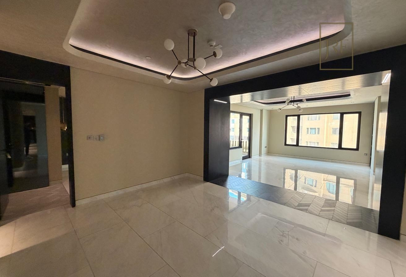 Porto Arabia 2 Bed! Spacious Balcony