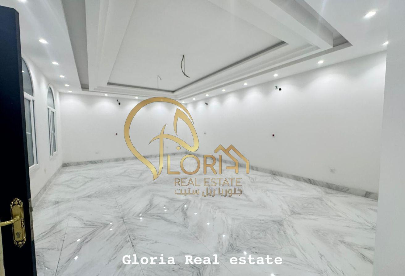 فيلا عائلية فاخرة مع مصعد – عنيزة 7.5م - Villa in Onaiza Street