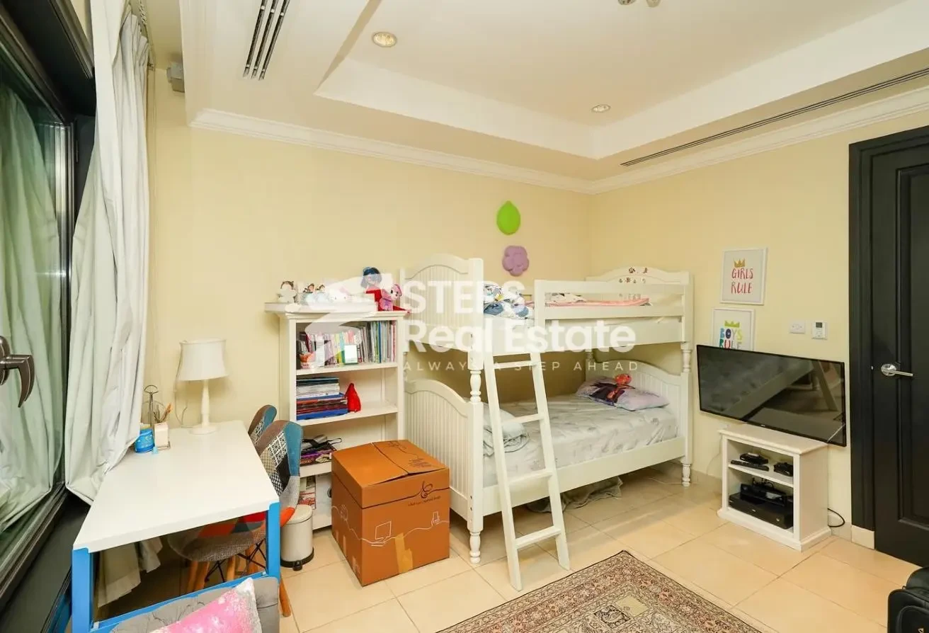 Cozy 2BHK Flat with Fantastic Balcony in the Pearl - Apartment in West Porto Drive