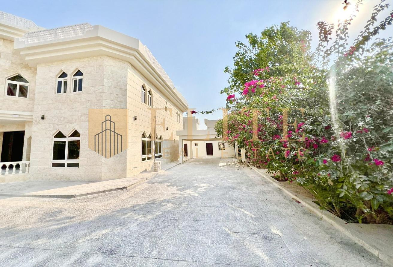 Huge renovated 5BDR+MAID+Driver villa private pool - Villa in Hazm Al Markhiya
