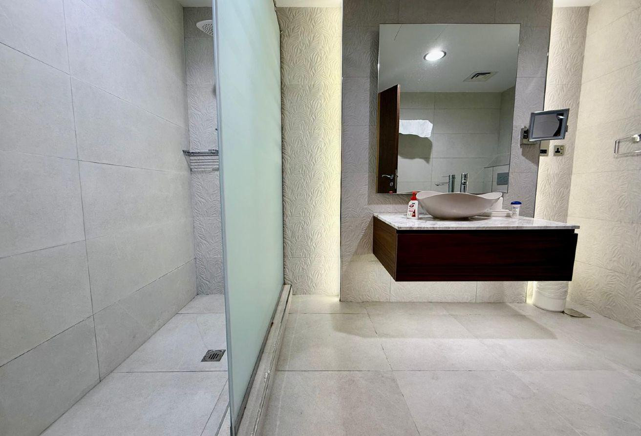 Upgrated two bedroom fully furnished/full sea view