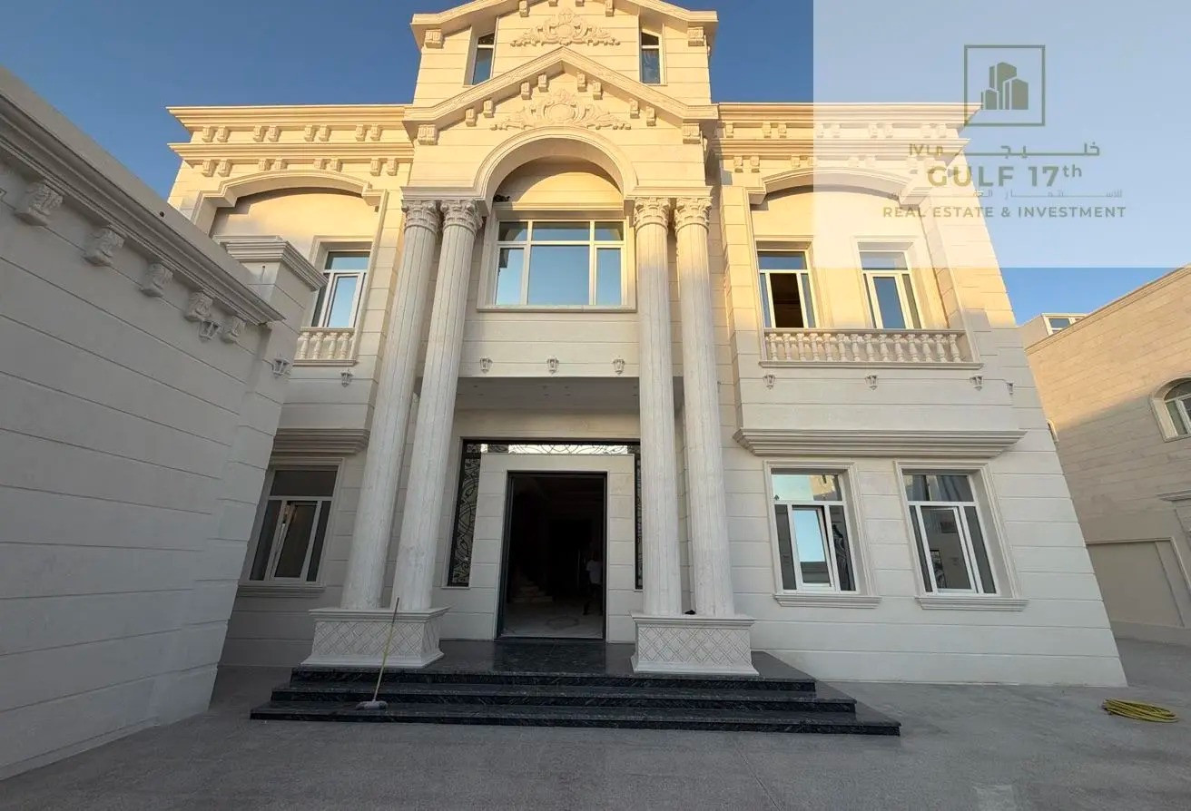 للبيع فيلا خدميه في المرخيه 5 م