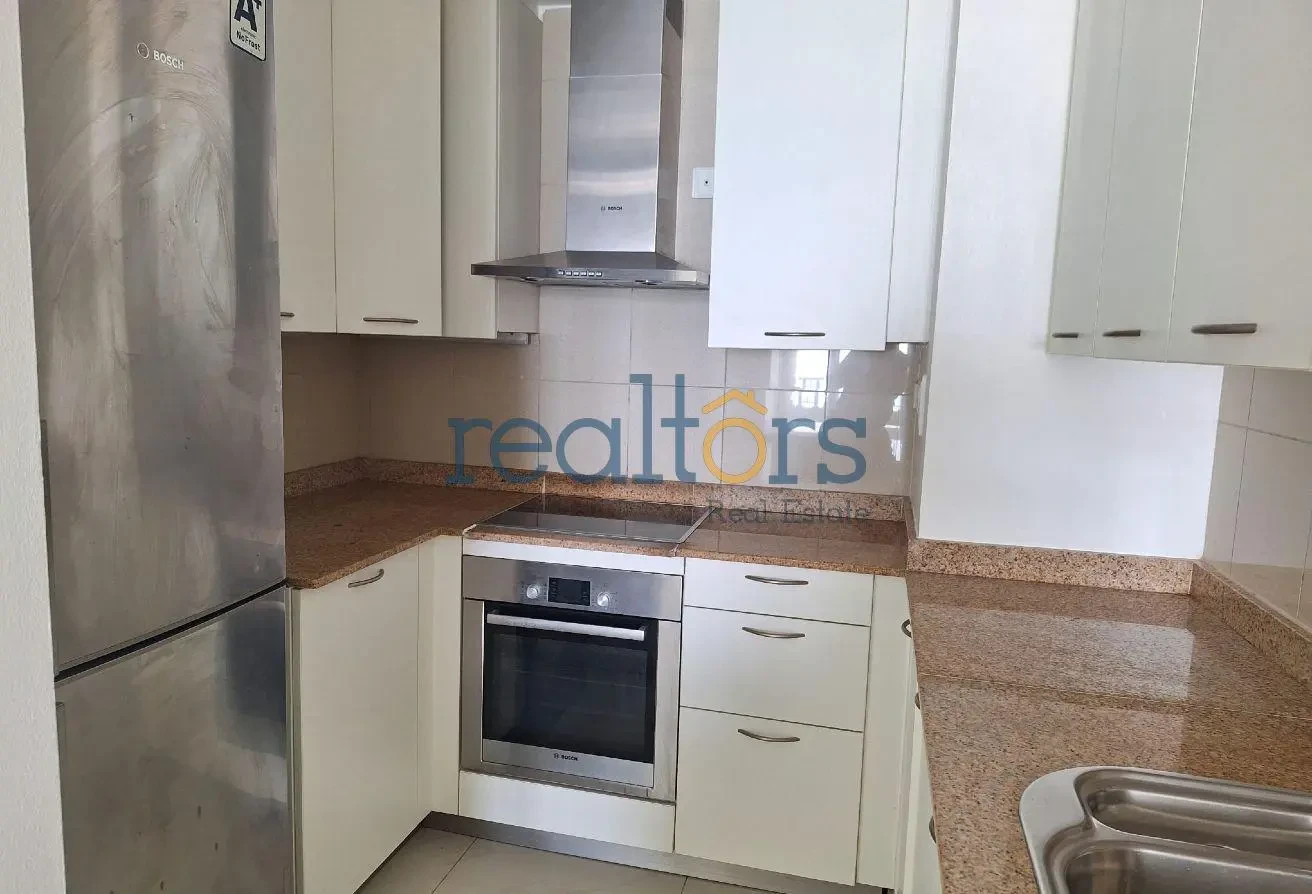 Amazing deal!! Semi furnished studio with sea view - Studio Apartment in Tower 29