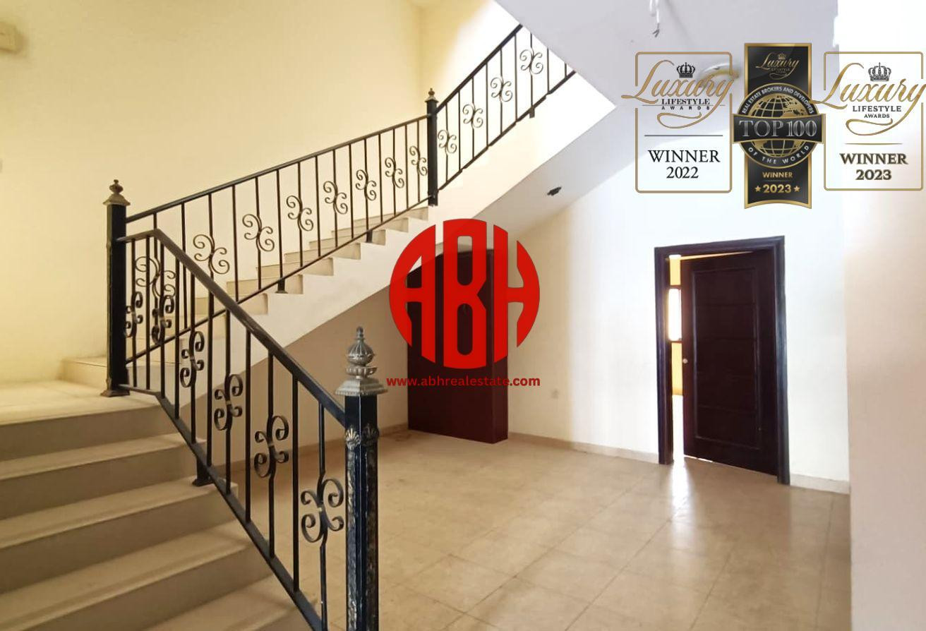 GREAT DEAL! | 5BDR + MAID &amp; DRIVER + MAJLIS VILLA - Compound Villa in Al Sakhama