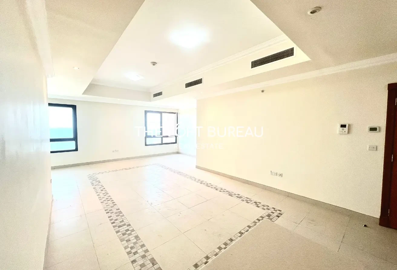 1 Month Free! Studio with Sea View | Porto Arabia - Apartment in Doha