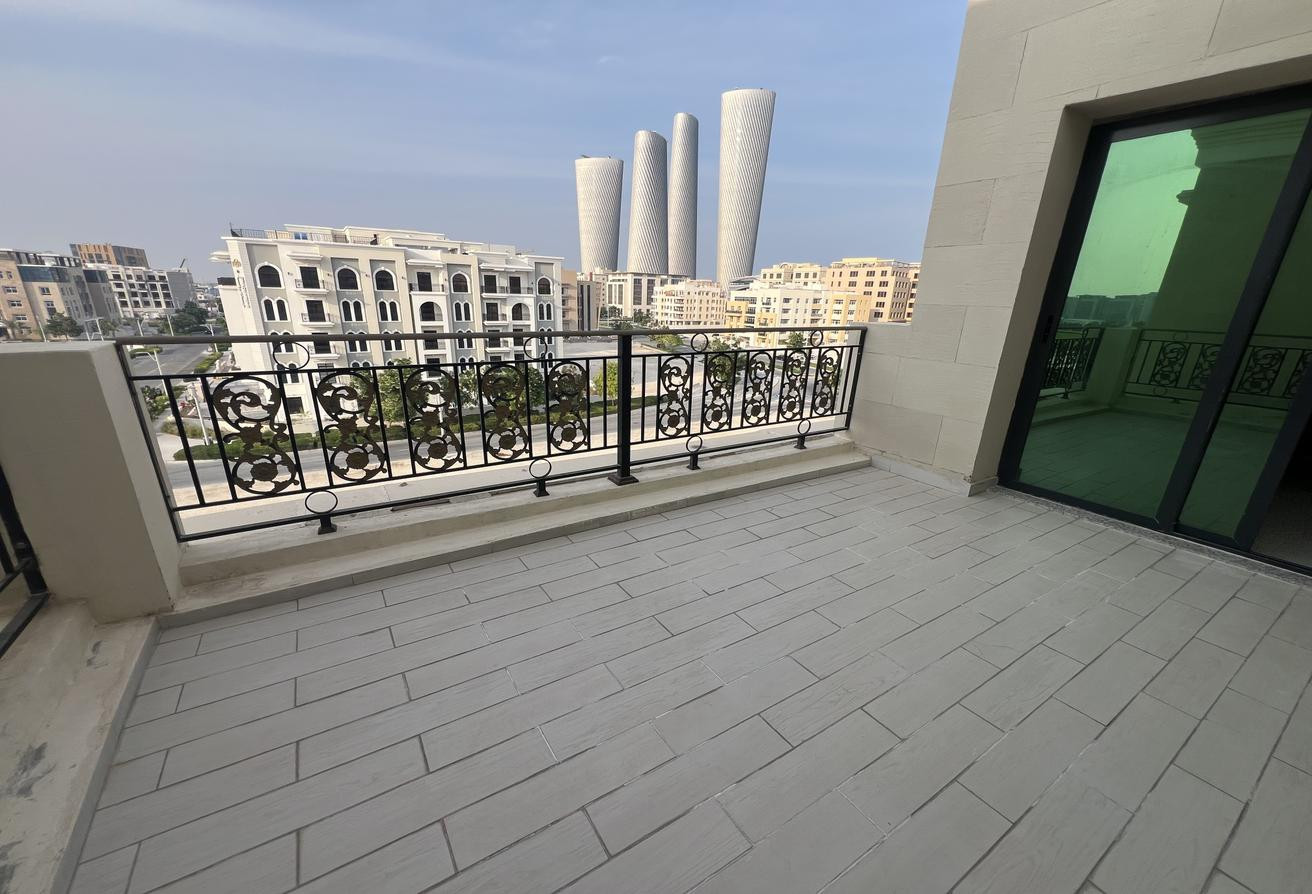 studio in lusailfoxhills for 4250 QAR with balcony