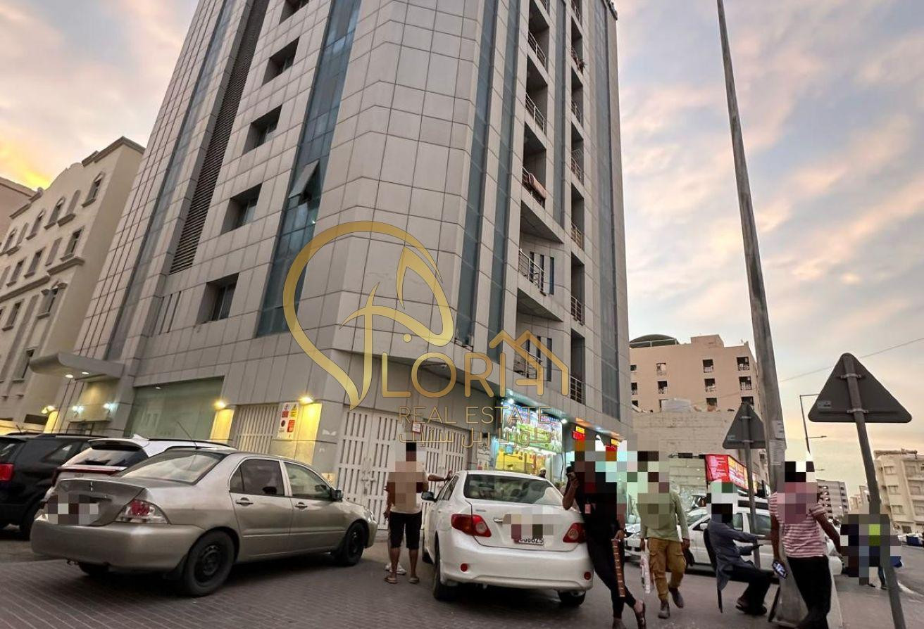 للبيع مبنى شقق فندقيه +2 محل - بالدوحة الجديدة - Hotel Apartments in Doha Al Jadeed