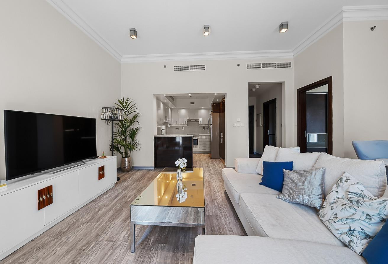Elegant 1BHK with Balcony for Sale| Qanat Quartier - Apartment in Nobili