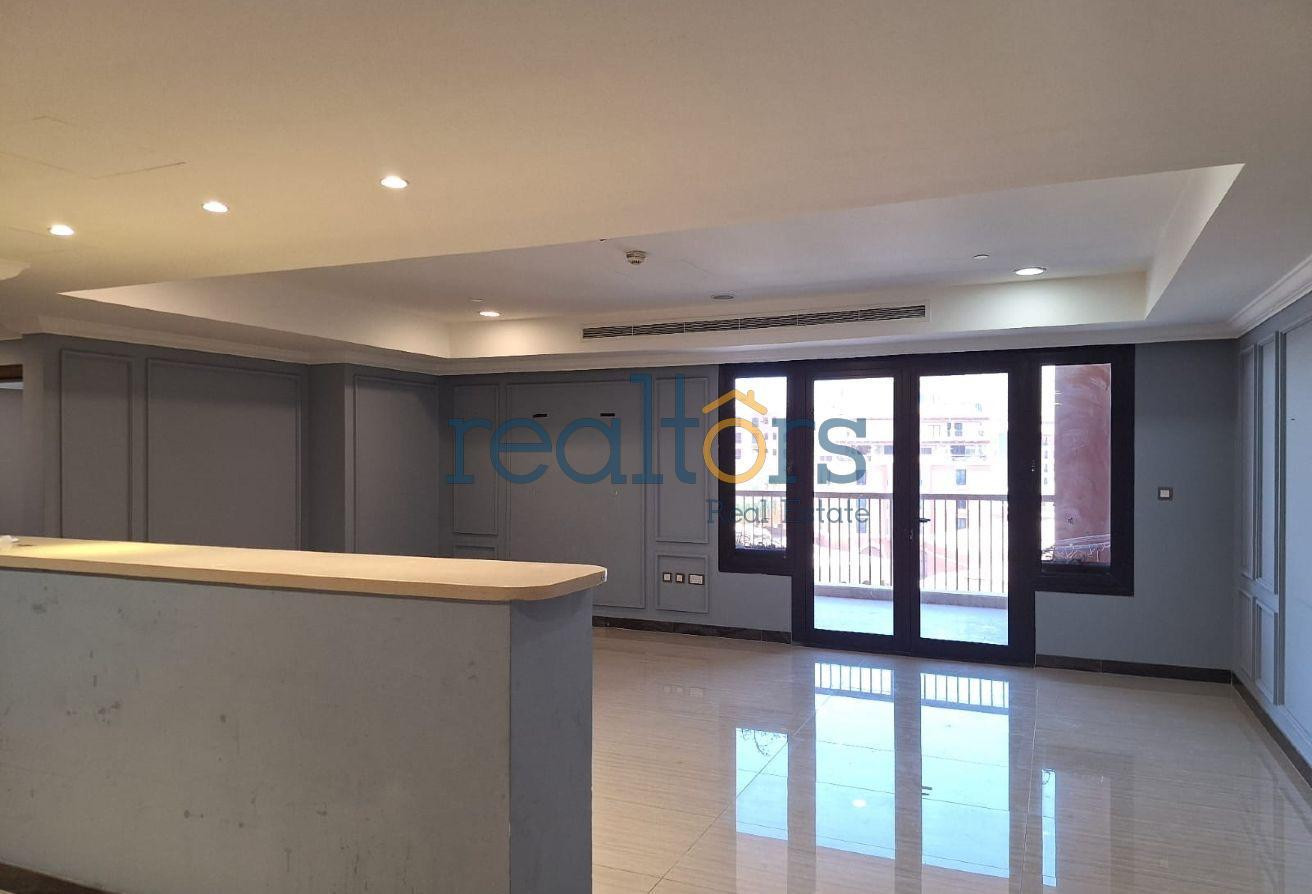 Elegant and compact 2 bedroom in a great location - Apartment in East Porto Drive