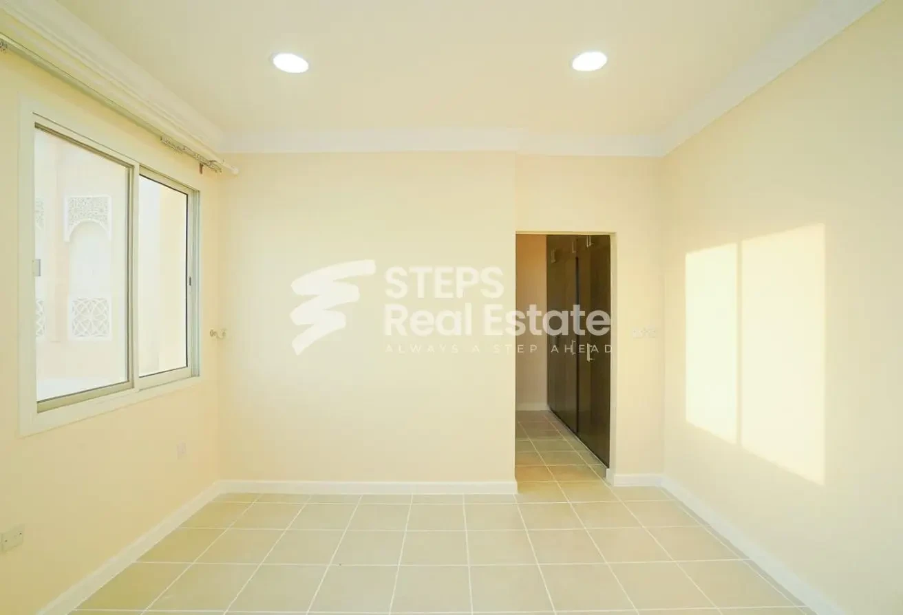 2 Months Free | Luxury 5BR Villa with Beach Access - Compound Villa in West Bay Lagoon Street
