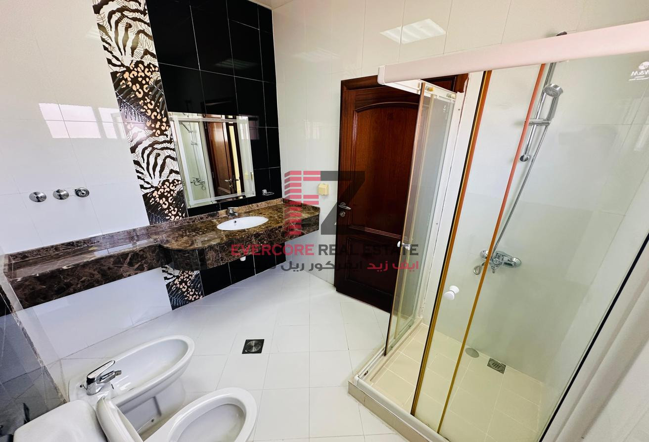 3 Bed villa | 7500 | Pool | Al Wakra | Compound - Compound Villa in Mesaieed Road