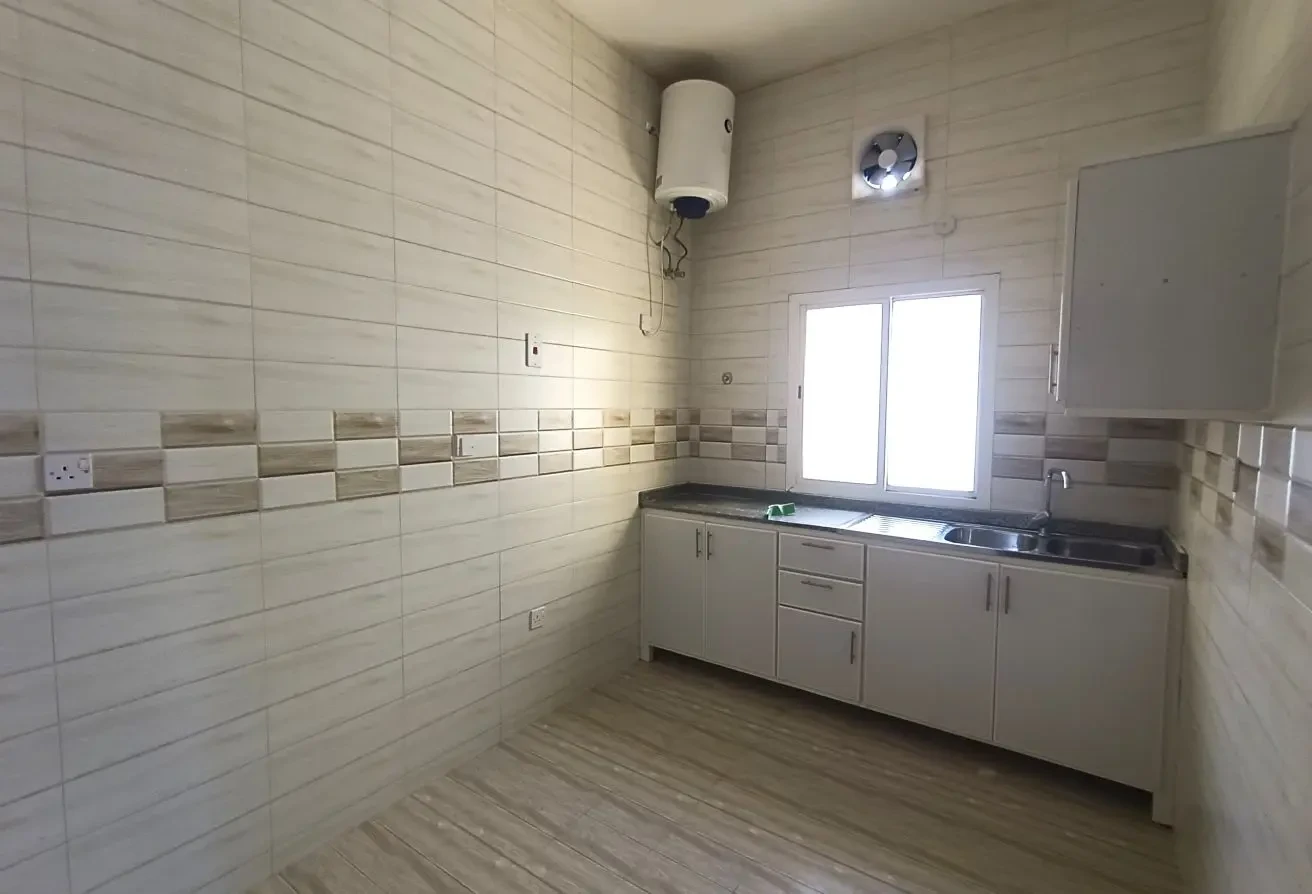 UNFURNISHED 2BEDROOMS APARTMENT - ABU HAMOUR - Apartment in Bu Hamour Street