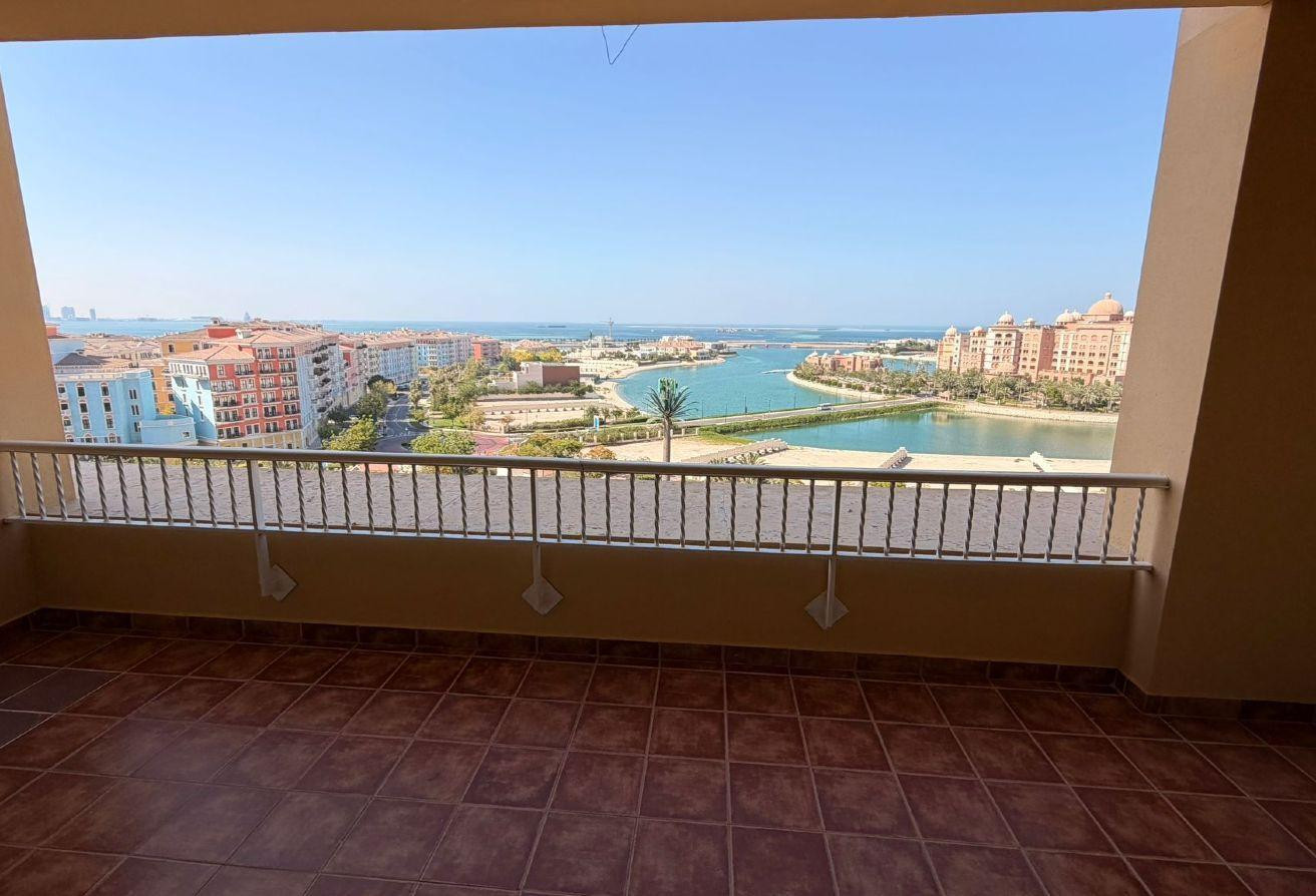 Exclusive 2BR Flat w/ Panoramic Sea & City View