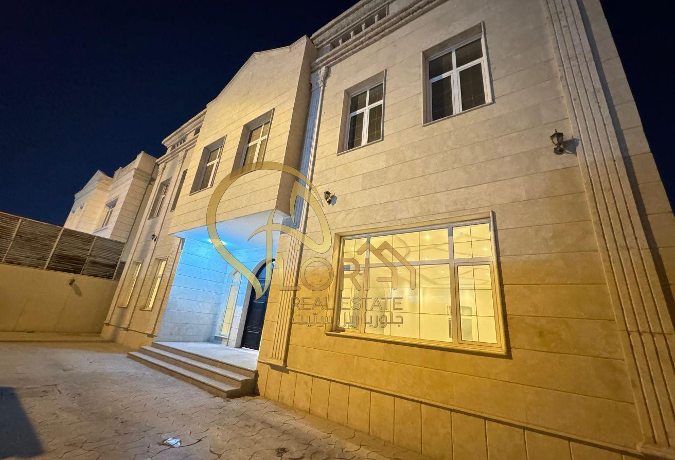 Luxury Villa for Rent in Nuaija – 6 Master Bedroom - Villa in Sara Compound