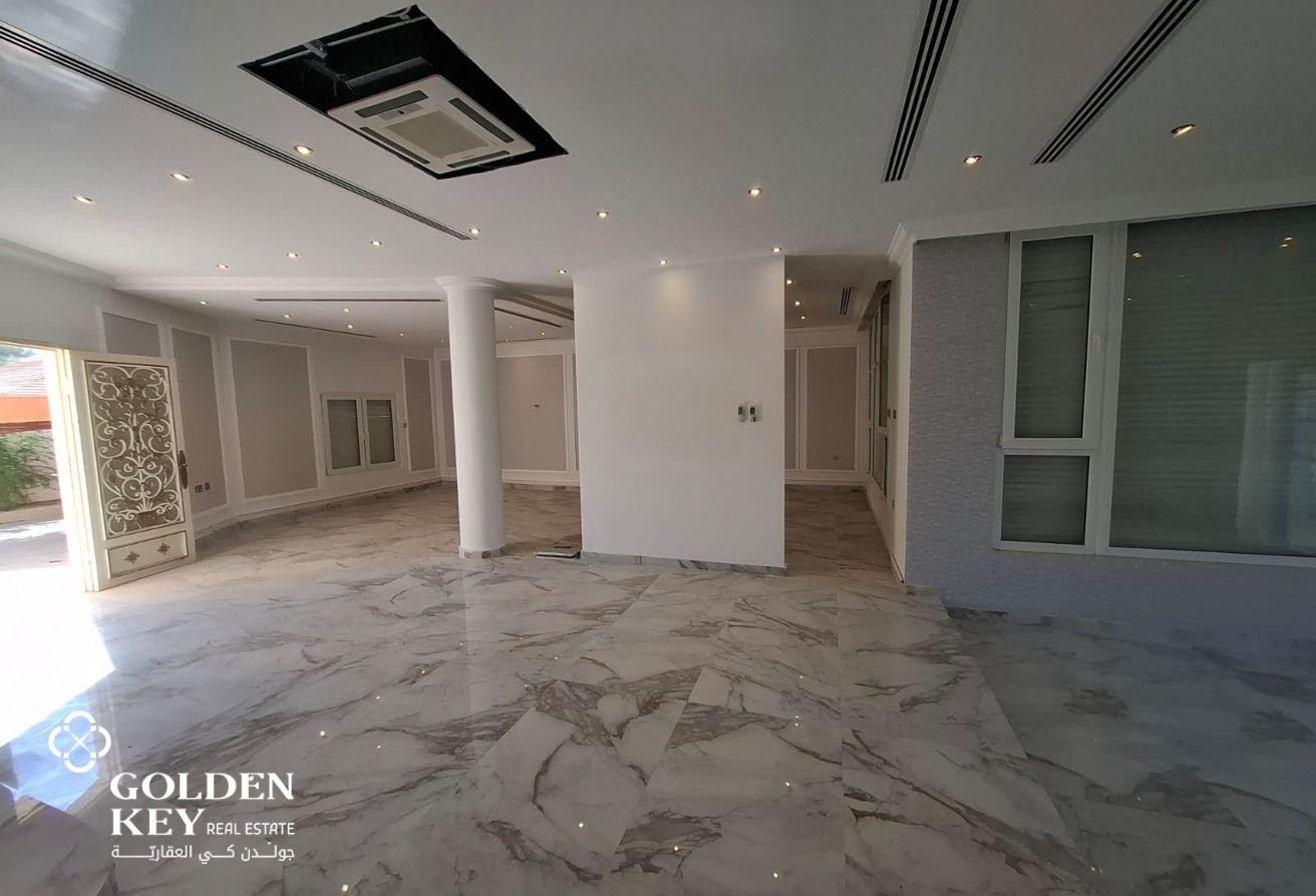 Luxury 5BR Villa for Rent | Private Beach and Pool - Villa in West Bay Lagoon