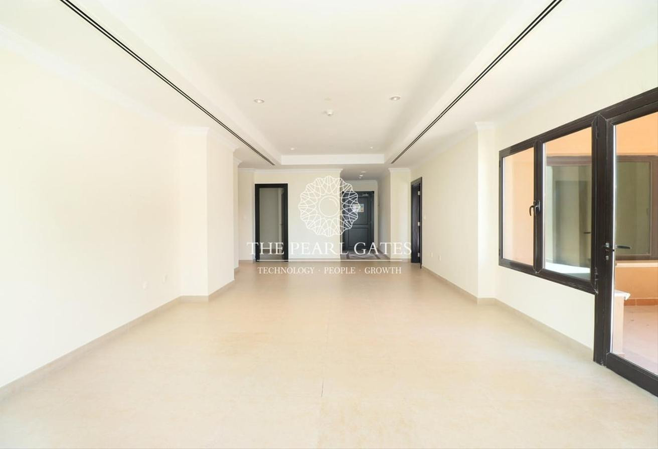 Spacious 1 Bedroom | Prime Location | Big Balcony - Apartment in East Porto Drive