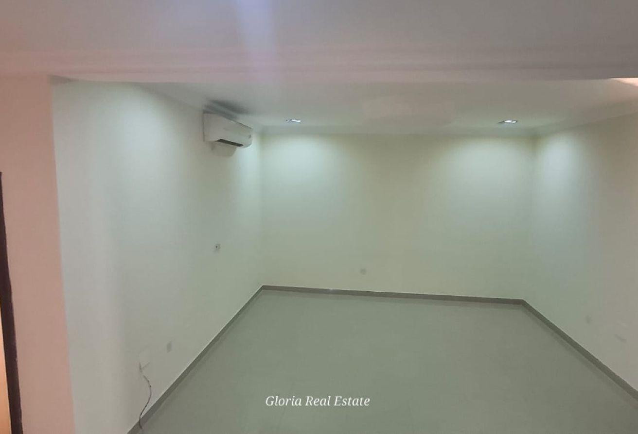 Spacious Family Villa in Al Wakrah 8BHK | 13K - Villa in Al Wakair