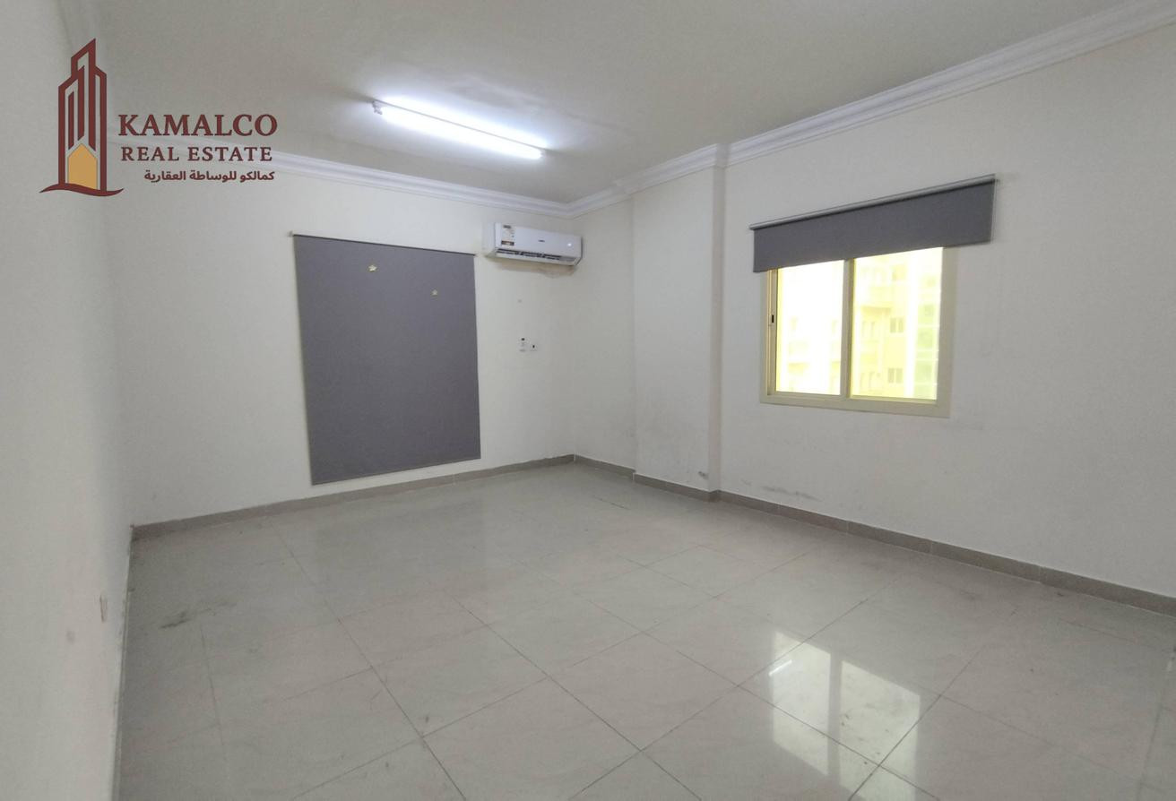 2 BHK WITH BALCONY NEAR C RING ROAD RENT ONLY 4250 - Apartment in Najma 28